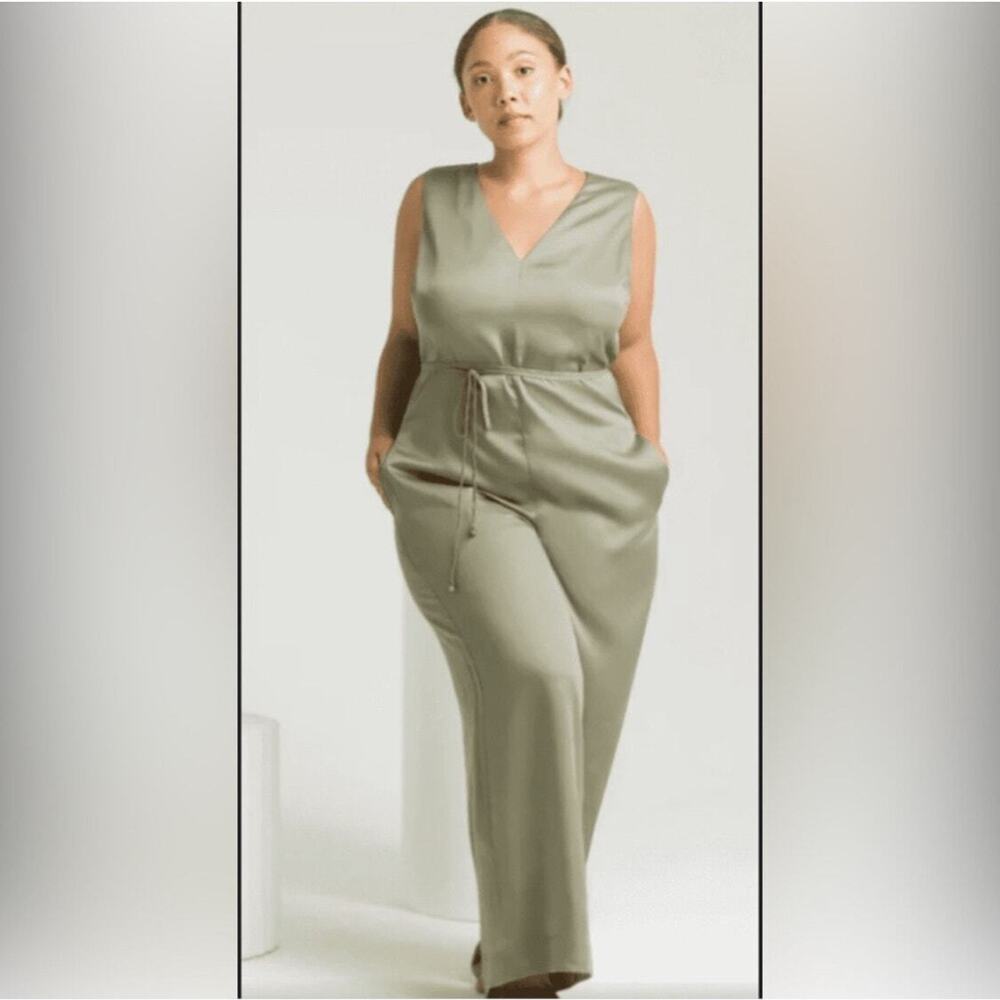 Ettitude Women's Size MED Wide Leg Sateen Jumpsuit Moss Sleeveless NWT